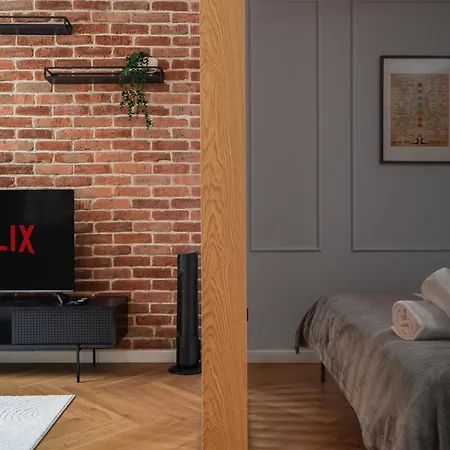 Emilii Plater 36 - Better * ורשה